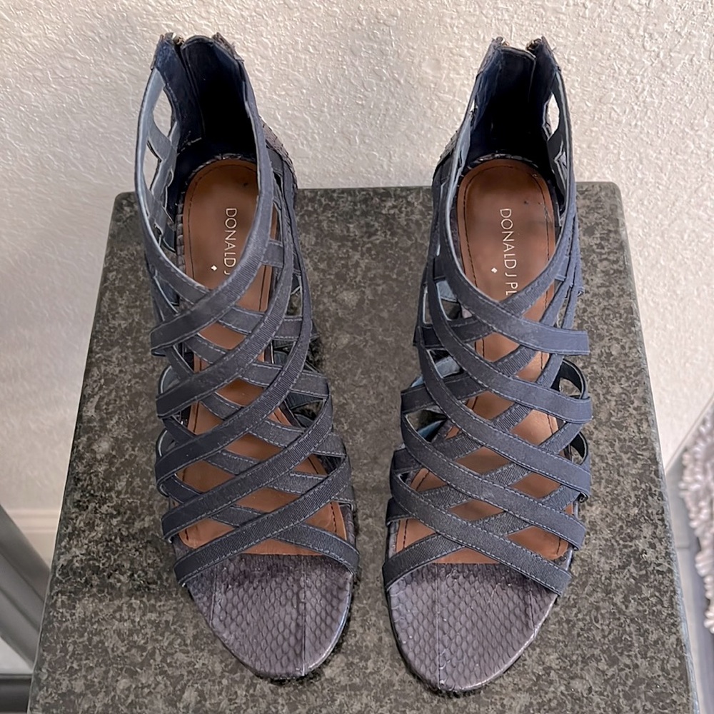 Donald J. Pliner Wedges